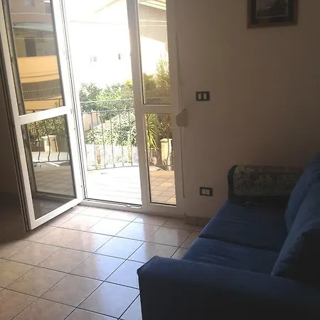 Apartment In Roseto Degli Abruzzi 20757