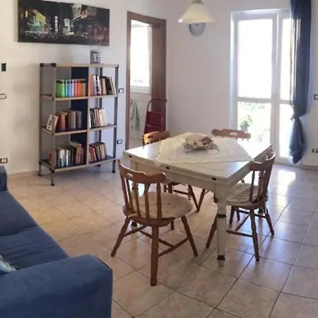 Apartment In Roseto Degli Abruzzi 20757